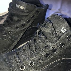 ward hi (canvas) black/black high top vans
